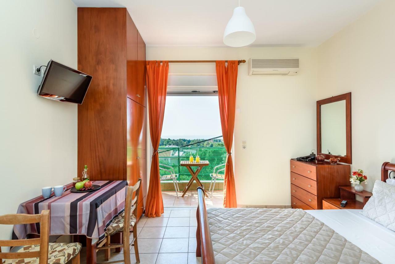 Golden Beach Hill Apartments Kato Daratso Exterior photo