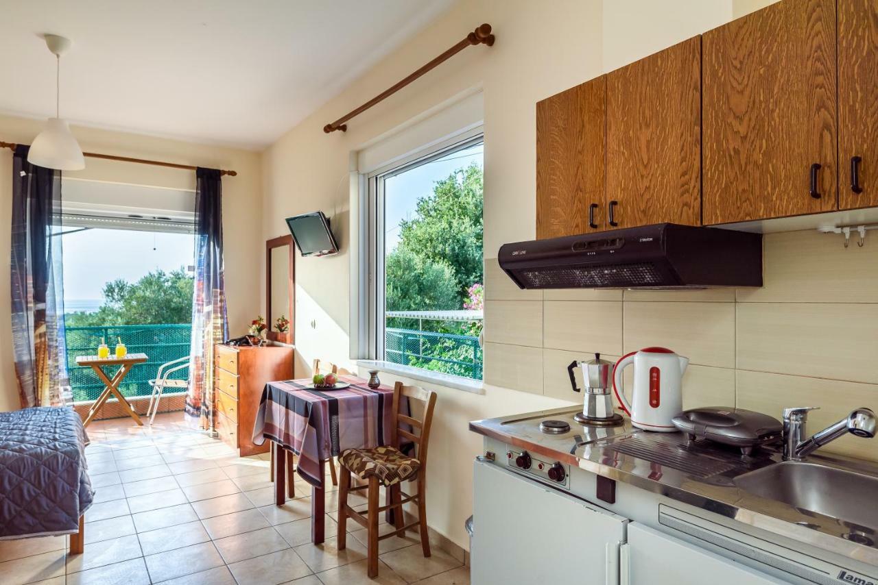 Golden Beach Hill Apartments Kato Daratso Exterior photo